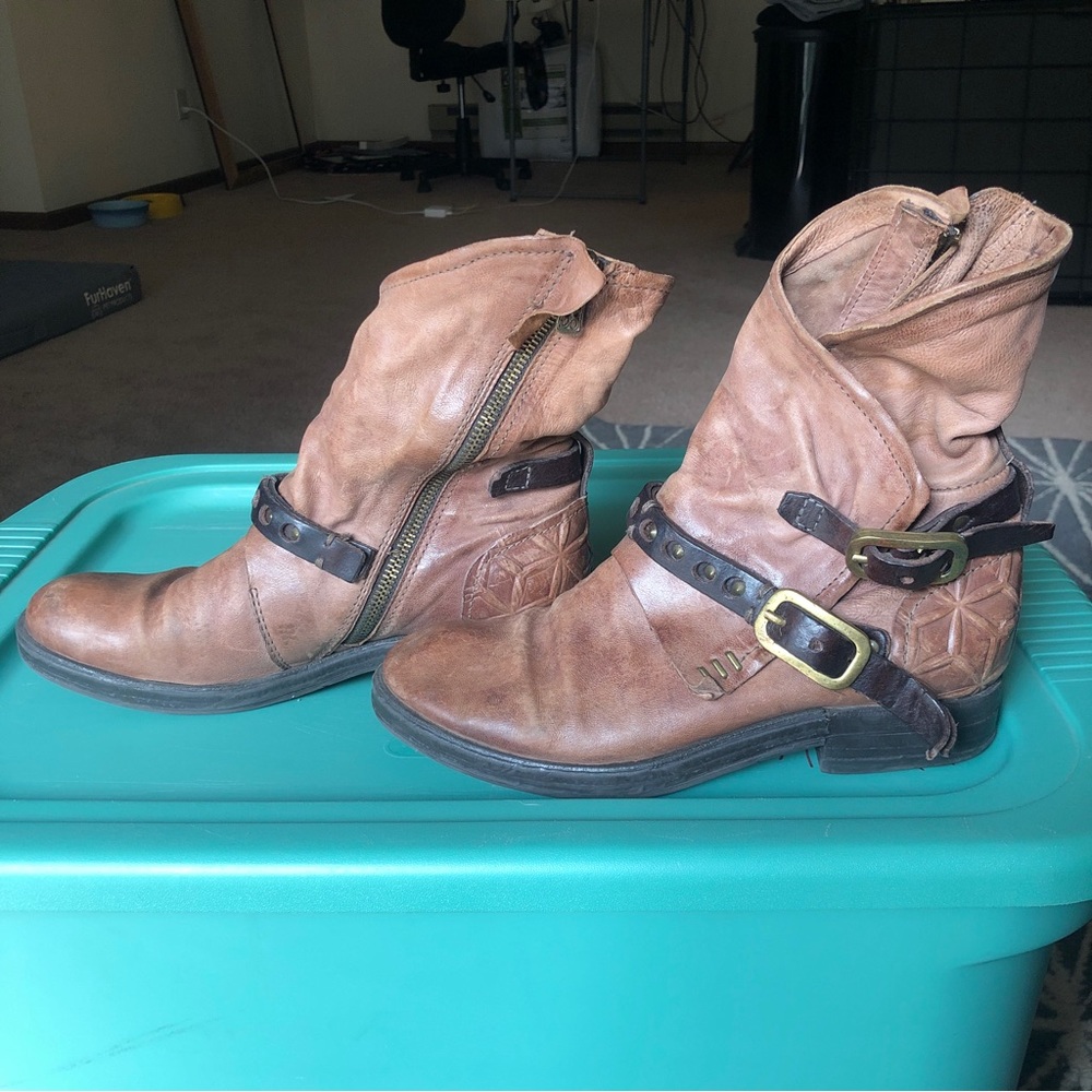 AS98 tan booties